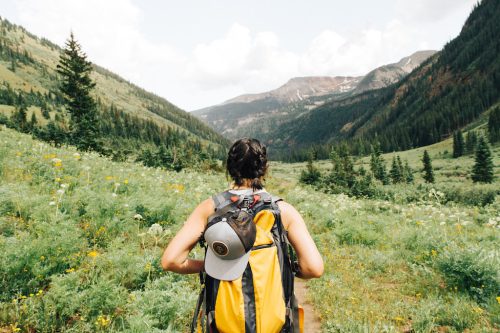 Wycieczki typu outdoor – jak się do nich przygotować i co zabrać ze sobą?